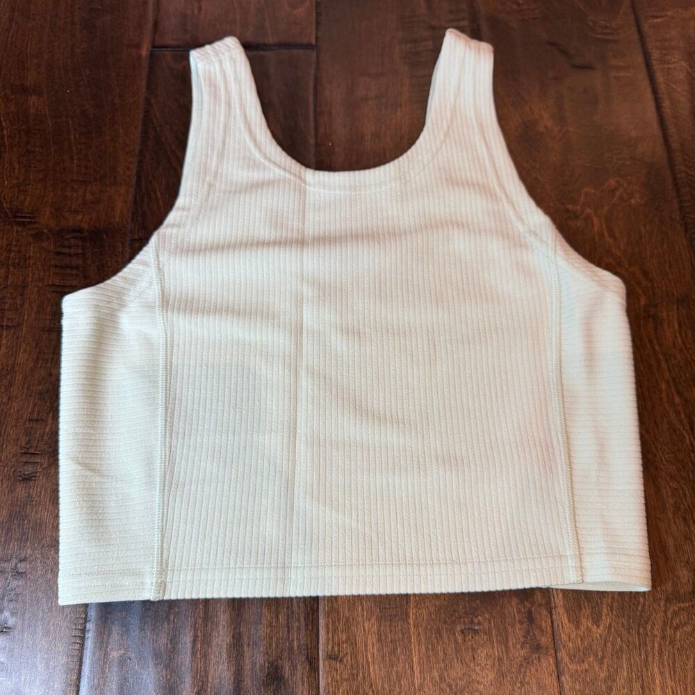 Lululemon Ribbed Softstreme Cropped Tank Lime Green size 4 Athleisure Workout